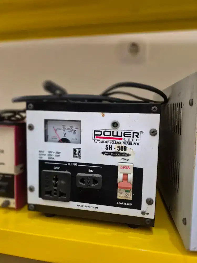 Stabilizer Powerlite SH-500 / LiOA 500VA