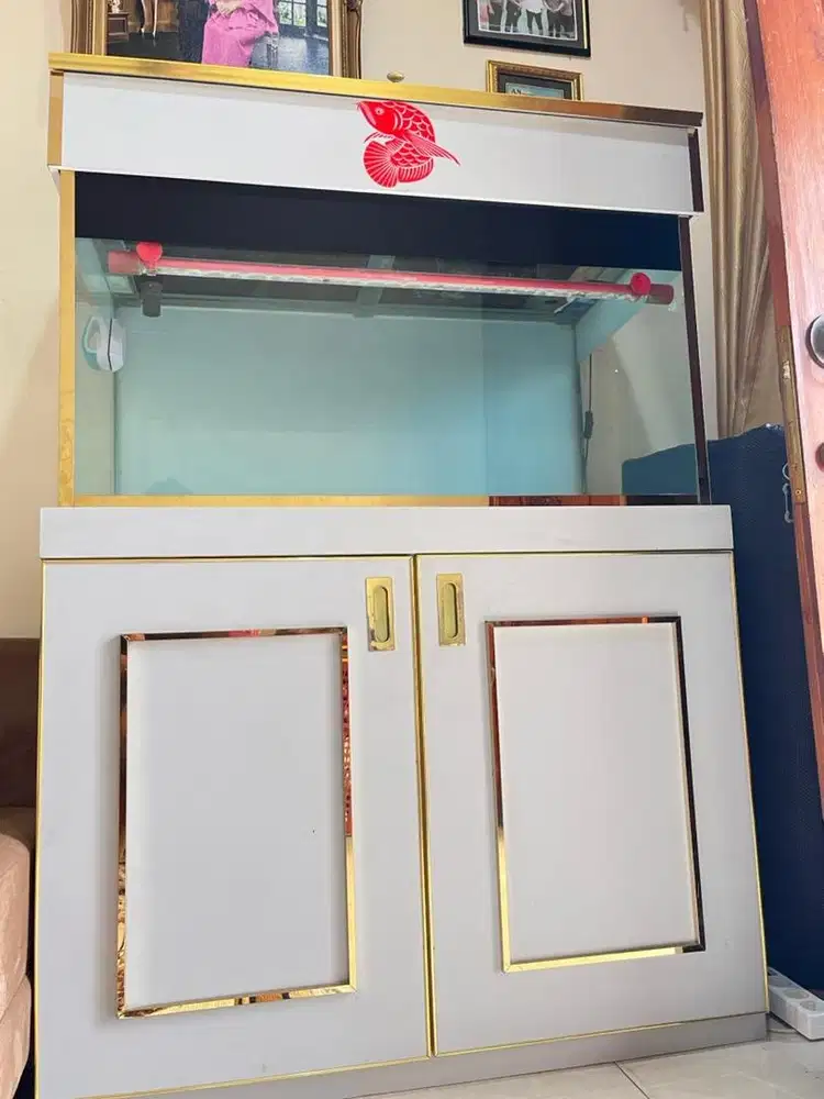 Aquarium ikan Arwana/Hias