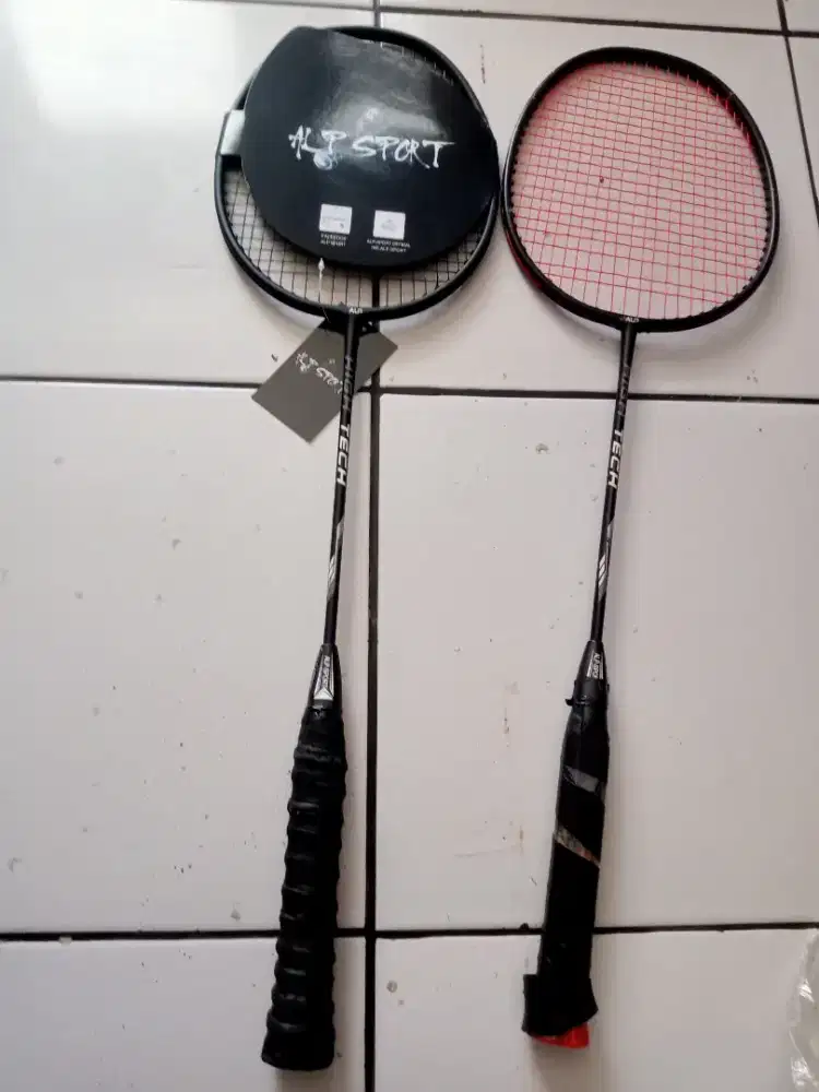 Raket badminton