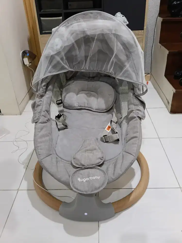 Baouncer sugar baby hug me electric