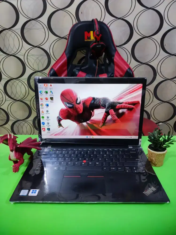 Laptop Lenovo Thinkpad T470s Core i7 RAM 8Gb SSD 256Gb Body SLIM