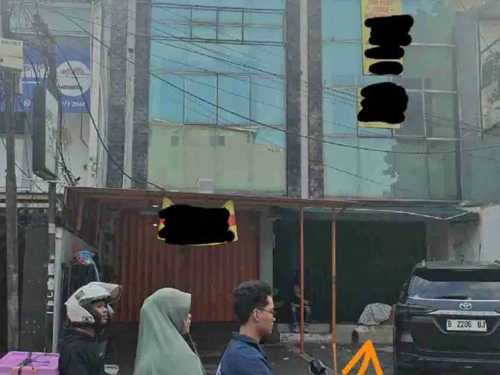 Disewakan ruko 3,5 lantai