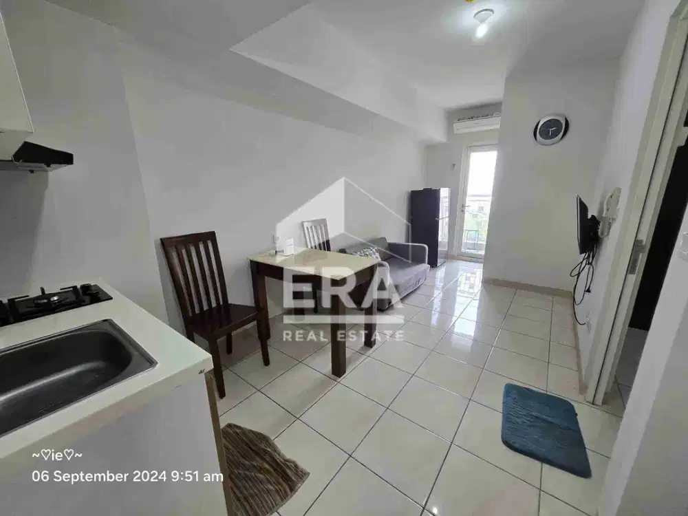 Apartemen Siap Huni Hadap Danau dan Furnish di The Springlake Tower Davallia