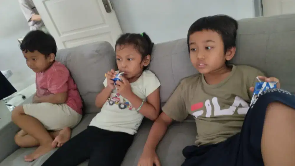 Cari Pengasuh anak + beberes rumah