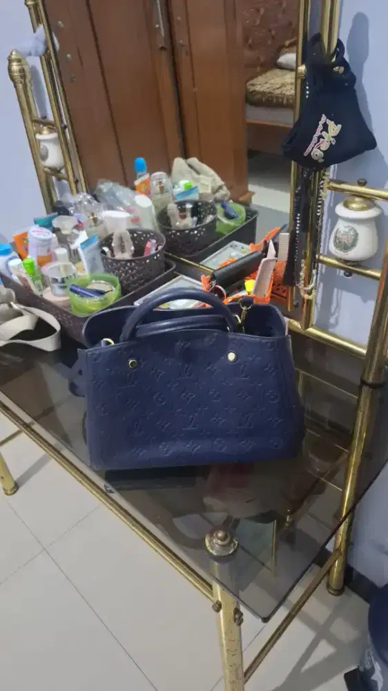 Tas wanita branded LV