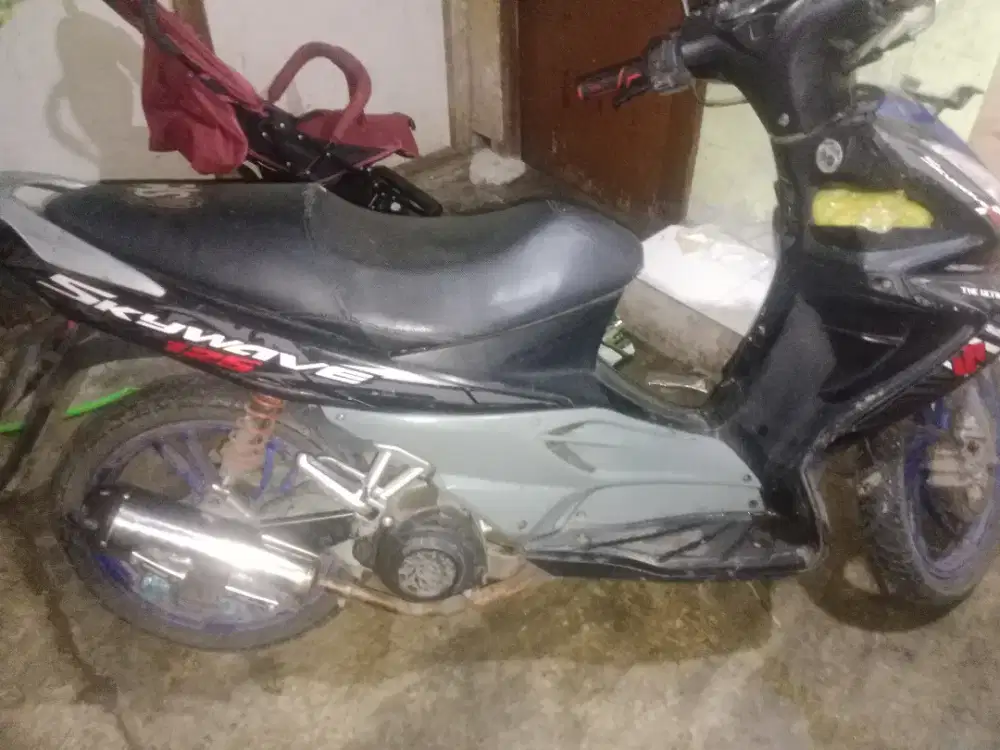 Suzuki SKAYWAVE 125