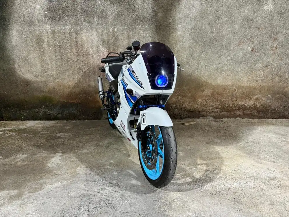 SSR Basic Ninja R 2011 Putih