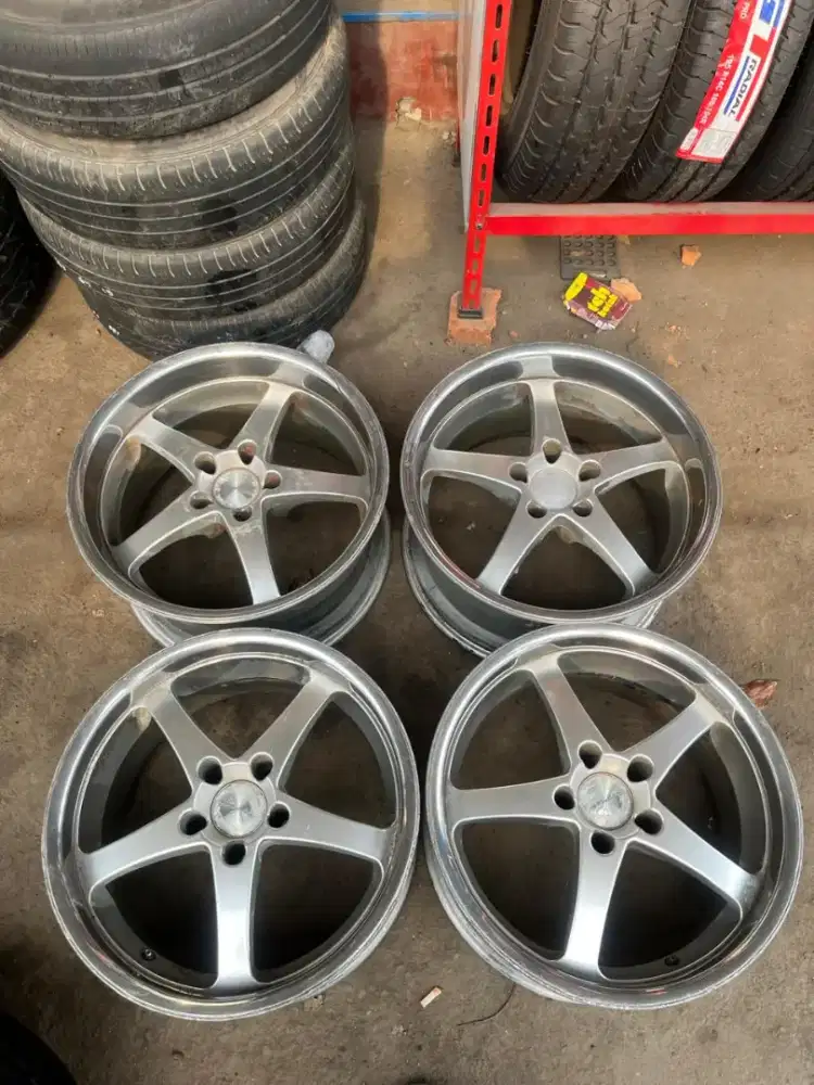 Breyton IMAGINE Germany ring 18x8,5-9,5 pcd 5x120 ET 30-19