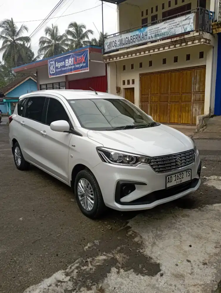 SUZUKI ERTIGA GL MT