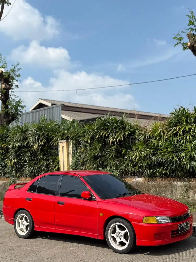Mitsubishi lancer 2000
