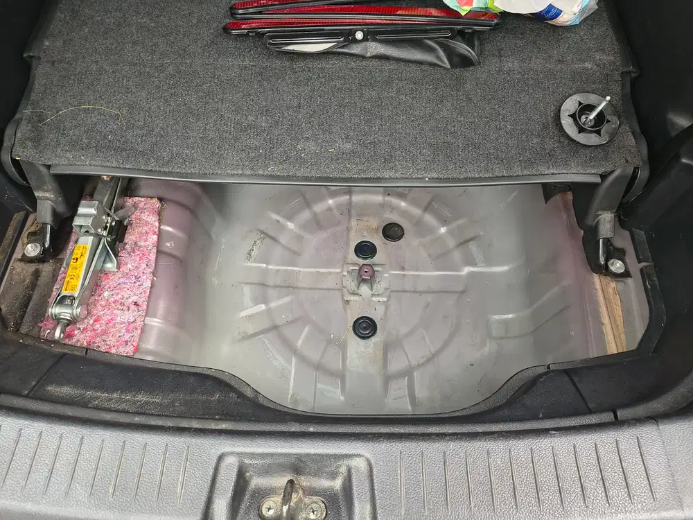 Nissan Grand livina 2012 Bensin