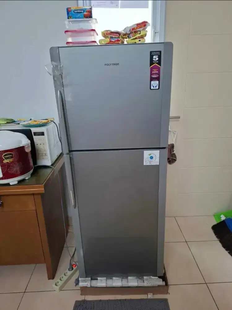 Jual kulkas polytron