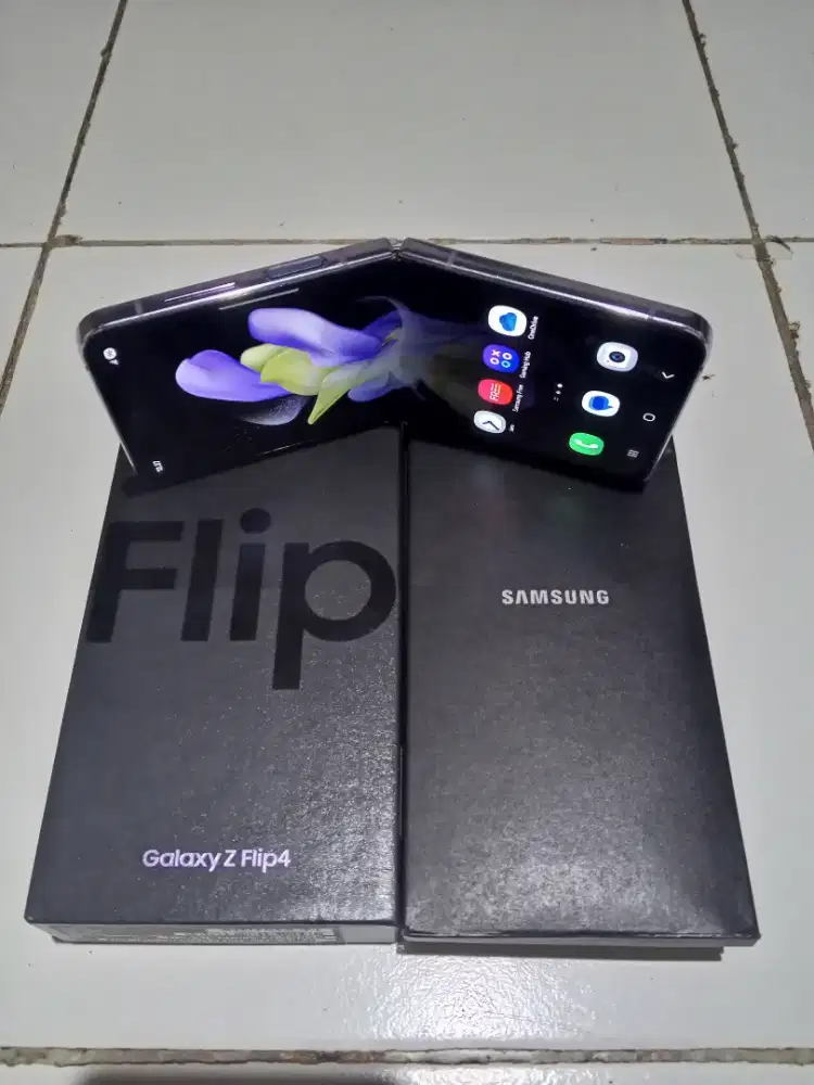 Samsung galaxy Z Flip 4 8/128