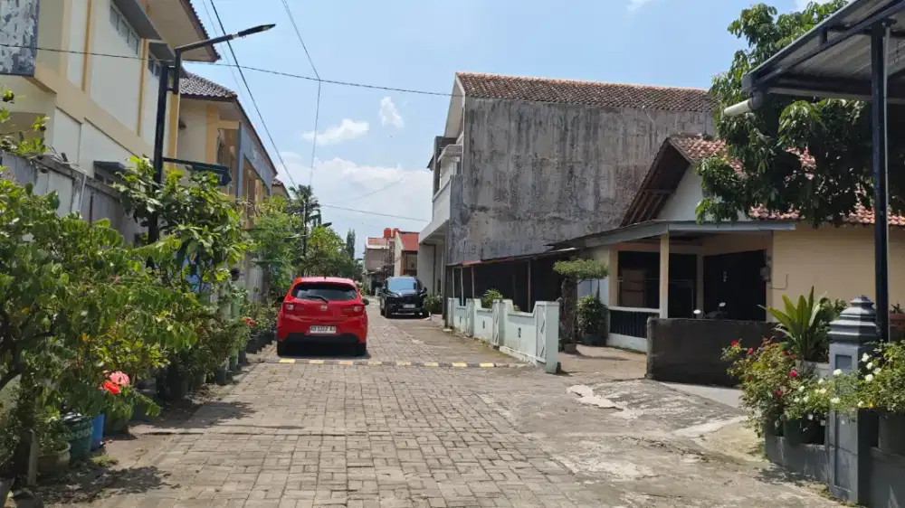 PEKARANGAN BONUS RUMAH SEDERHANA DEKAT JOGJA BAY,SANATA DHARMA