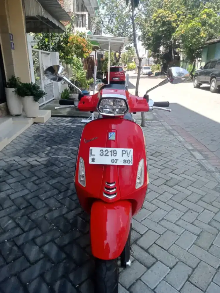 Di jual cepat vespa sprint abs mungkin ada yang minat