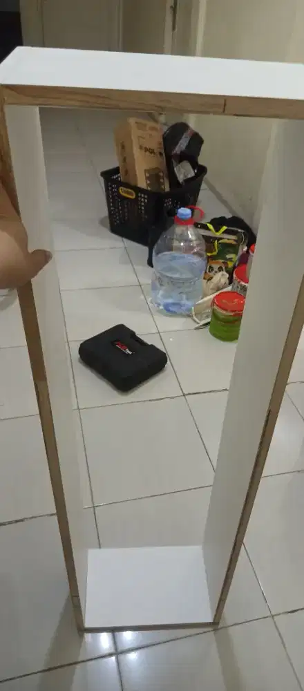 Dijual rak buku gantung