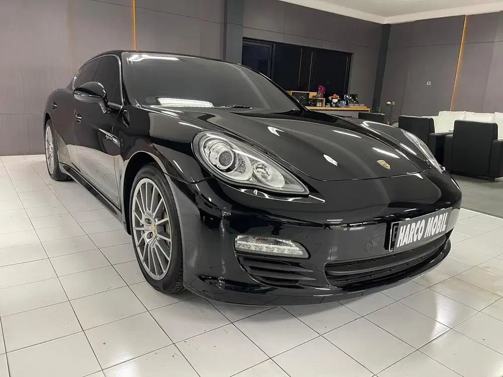 Porsche Panamera 3.0 Hybrid 2011
