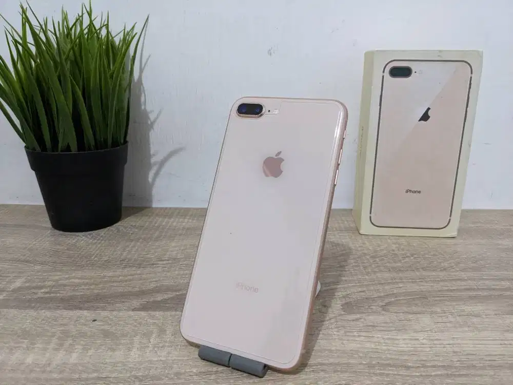 Jual iPhone 8 Plus 64Gb Gold COD Malang Kota 64