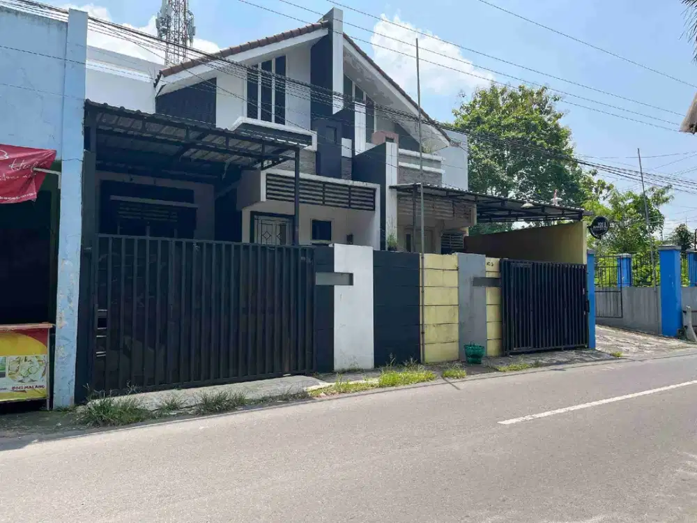 rumah strategis bisa buat usaha tepi jalan raya dekat RS Oen Jebres Solo