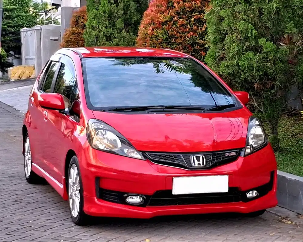 HONDA NEW JAZZ RS A/T TAHUN 2013 WARNA MERAH