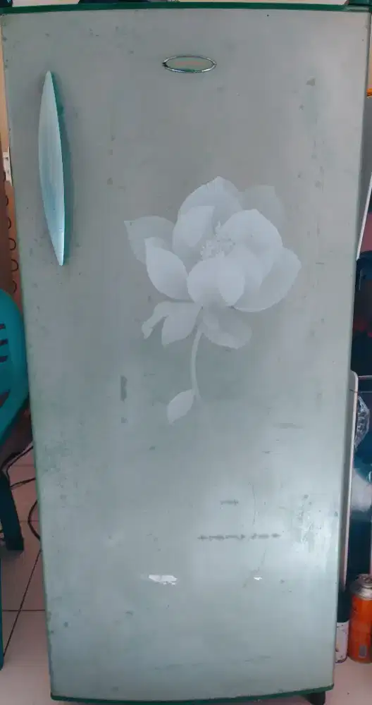 Kulkas 1pintu POLYTRON