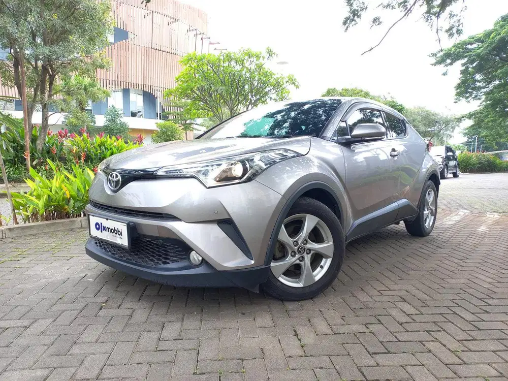 TDP 1 JUTA Toyota C-HR 1.8 Hybrid-AT 2021 Abu-Abu CWVAB