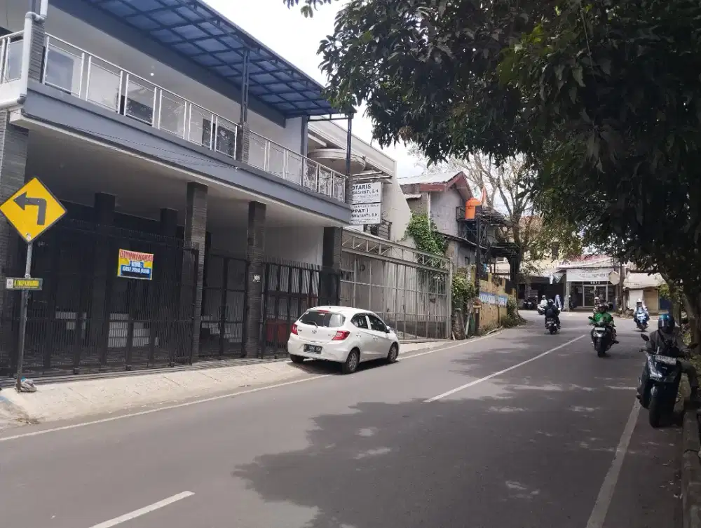 Sewa Over kontrak Ruko Strategis Pinggir Jalan Utama