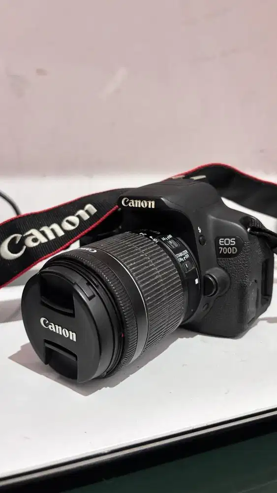 CANON EOS 700D + LENSA KIT