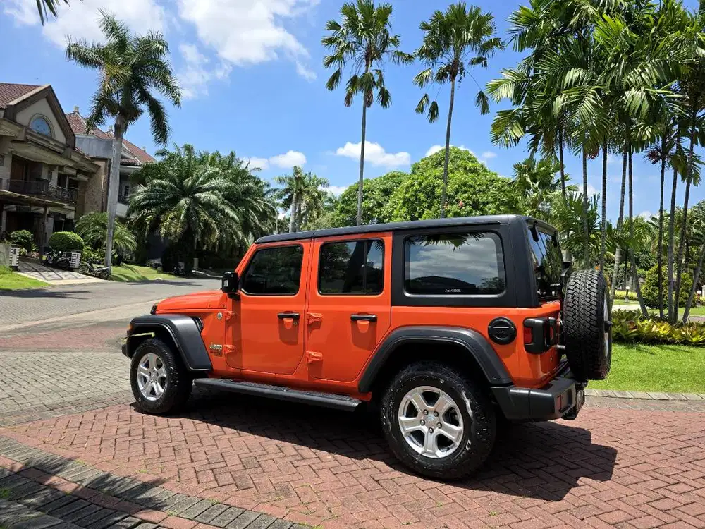 [ODO 15 RB] JEEP WRANGLER JL 4X4 BENSIN TURBO SPORT PMK 2021 ORANGE