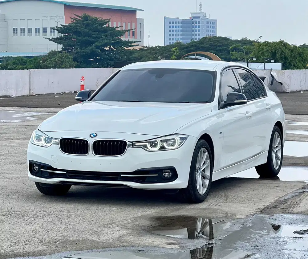 BMW 320i Sport Line LCI F30 2018