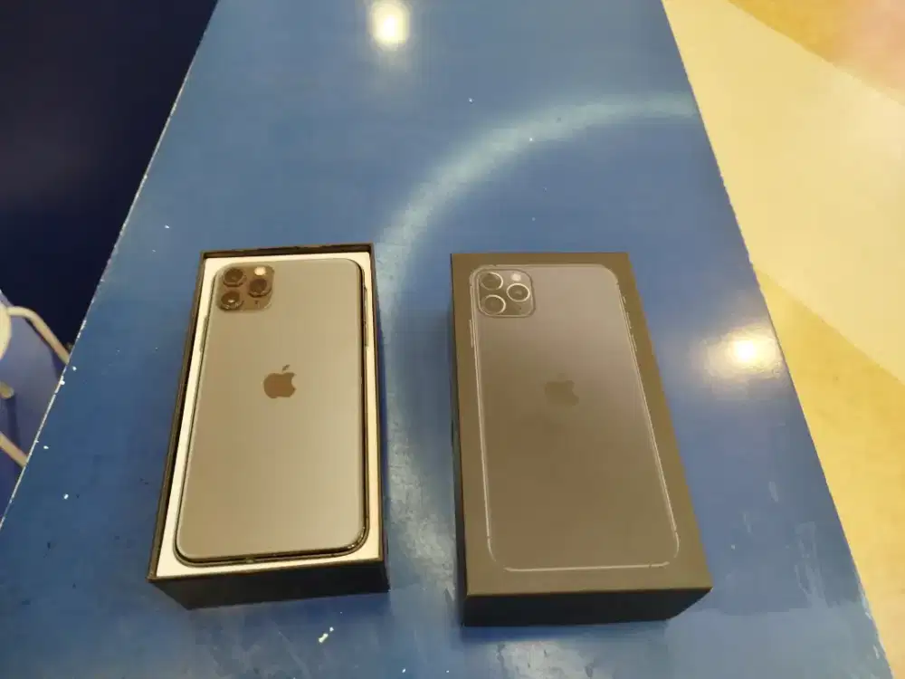 iPhone 11 pro max 512gb mampu baru