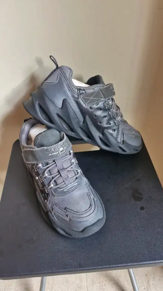 Jual sepatu Sketcher