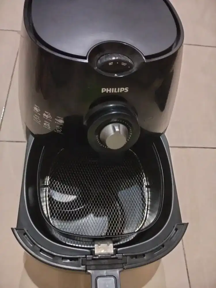 AIR FRYER PHILIPS SECOND JARANG DIGUNAKAN.