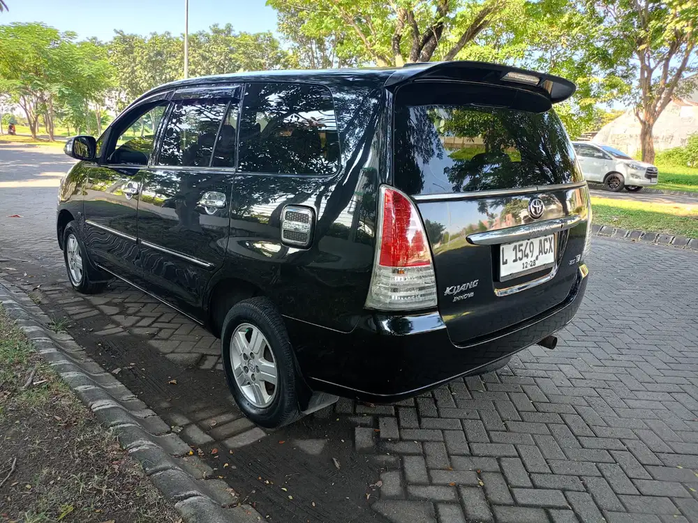 Toyota Kijang Innova 2008 Bensin