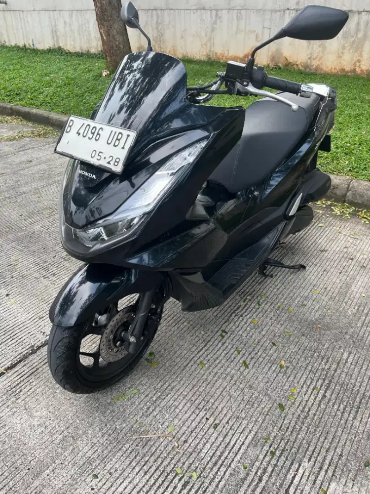 PCX 160 Cbs Hitam Glossy