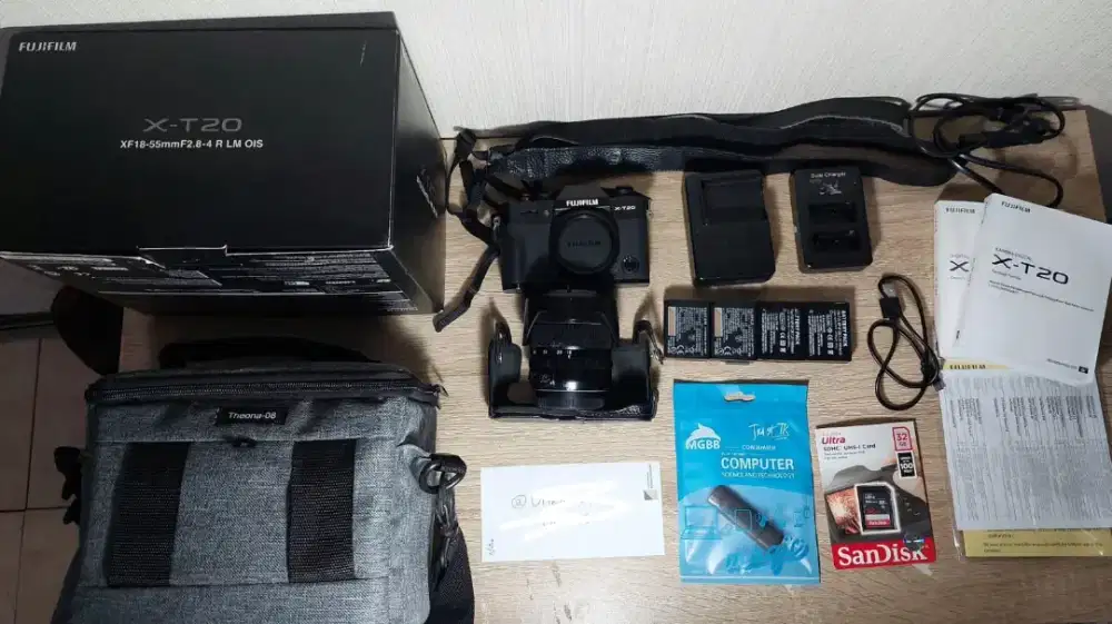 Camera Fujifilm xt-20 kit 18-55mm, 32GB, fullset, no minus