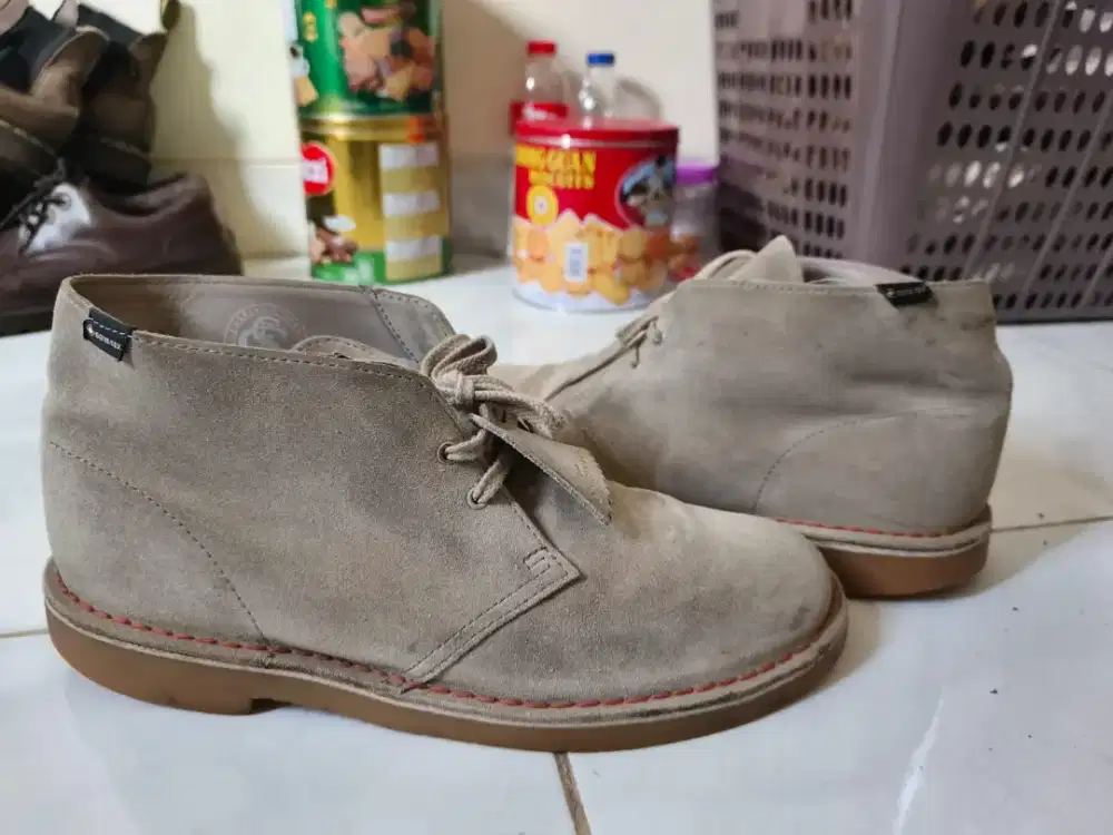Sepatu bekas clarks desert boots original