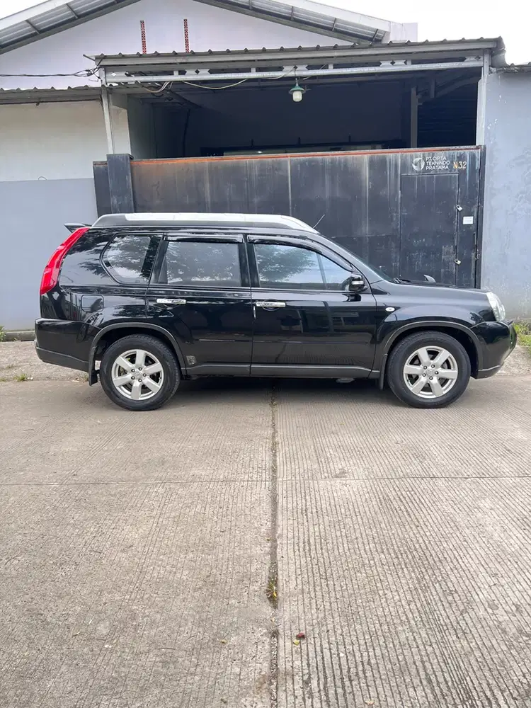 Nissan X-Trail t 31 xt 2009 Bensin