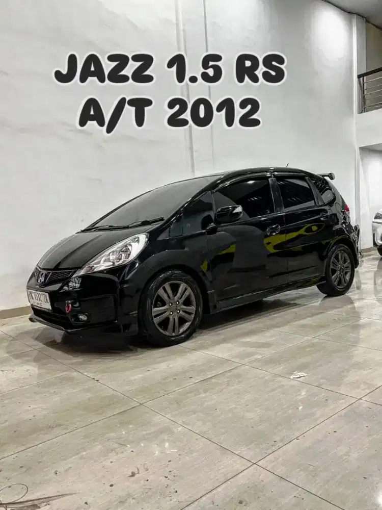 JAZZ 1.5 RS Automatic 2012 / 2013 hitam honda