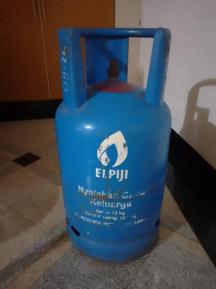 Tabung gas elpiji masak. 12kg