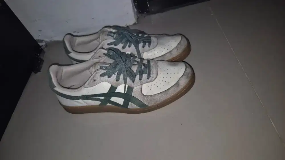 Sepatu Onitsukatiger GSM Cream/Hiking Green