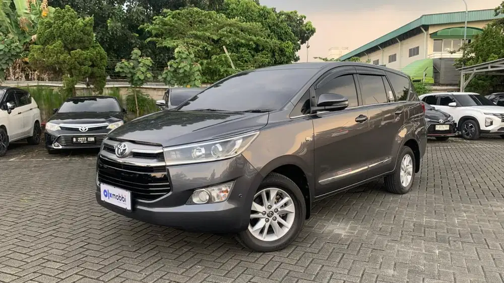 TDP 1 JUTA Toyota Kijang Innova 2.0 V Bensin-AT 2020 Abu C9OEB