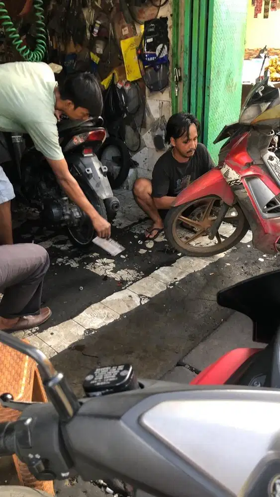 CARI FREELNACE HARIAN