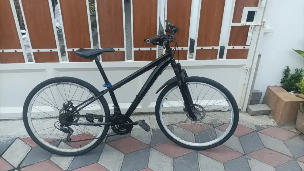 Polygon monarch junior repaint hitam apadanya