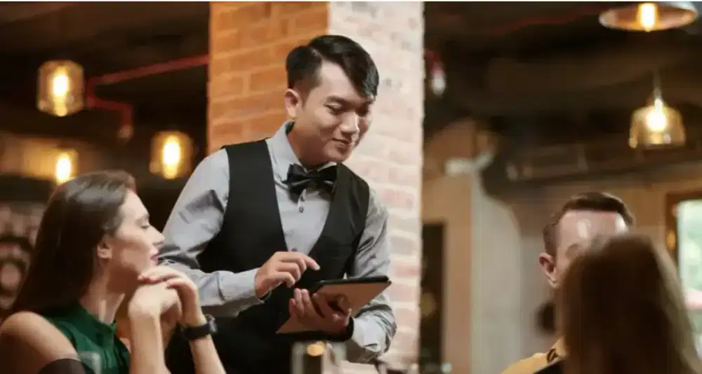 LOWONGAN KERJA TERBARU RESTORAN PRIA DAN WANITA