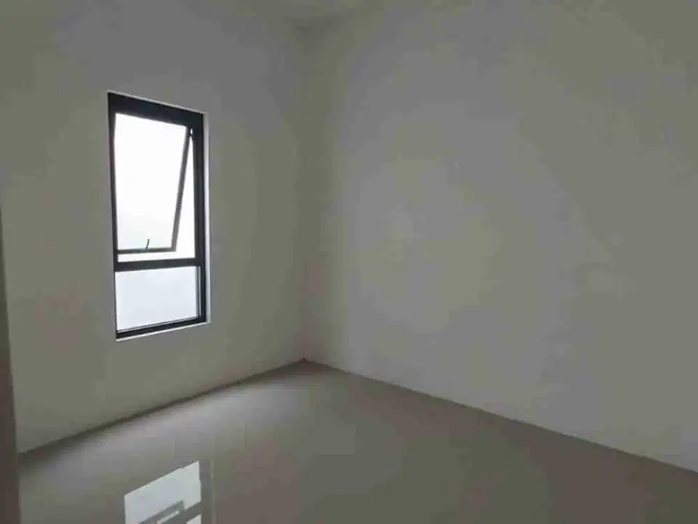 dijual rumah 2 lantai siap huni di taman Kopo indah