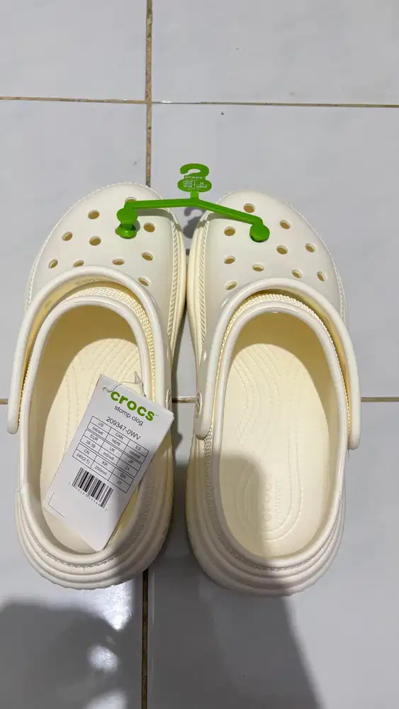 Jual sandal crocs wanita 38-39 EUR