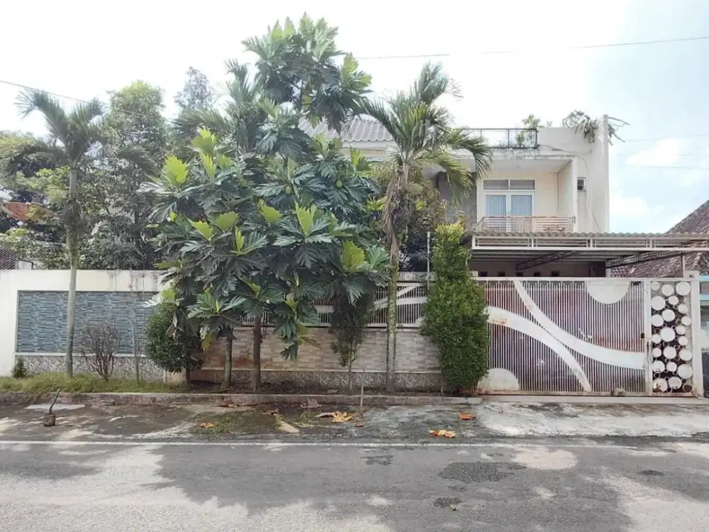 Dijual Rumah Tengah Kota Dekat Fasum di Pulau Pulau Klojen Malang