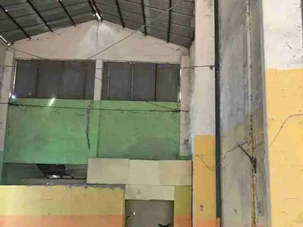 DIJUAL gudang 2.7 M hitung tanah luas 693 m2 strategis di pinggir jalan sukatani Cikarang