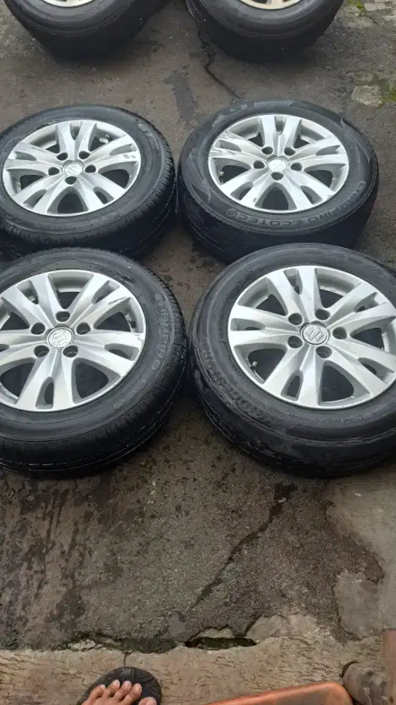 Velg ertiga r15 cocok buat cary tayo gran max apv mega cary dll